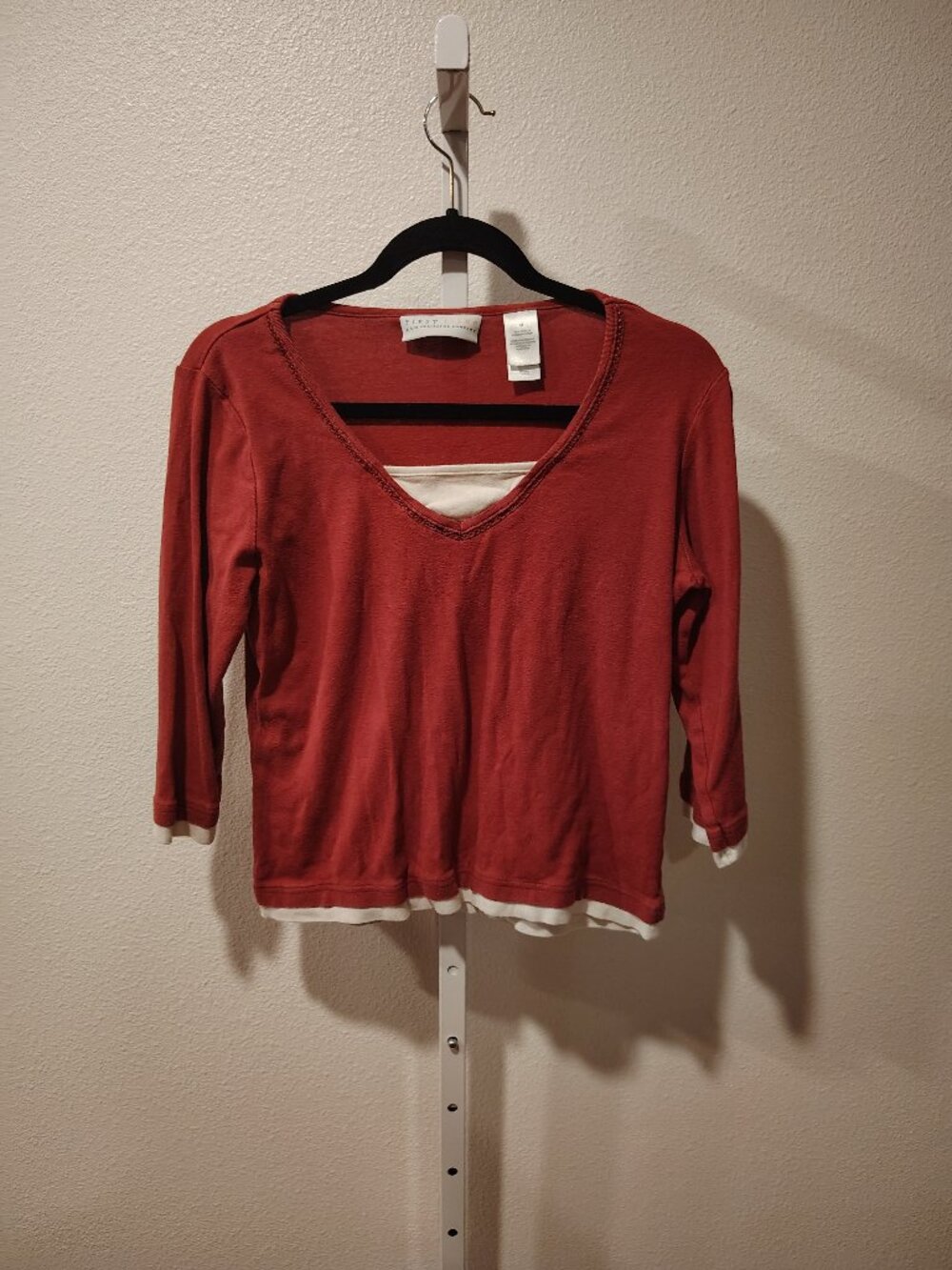 First Issue A Liz Claiborne Company Women's Top Size Medium Cotton 3/4 Sleeve